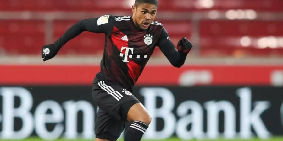 Der von Juventus Turin für eine Spielzeit ausgeliehene Douglas Costa muss den FC Bayern München nach dieser Spielzeit wieder verlassen. Foto: Tom Weller/dpa/Archivbild