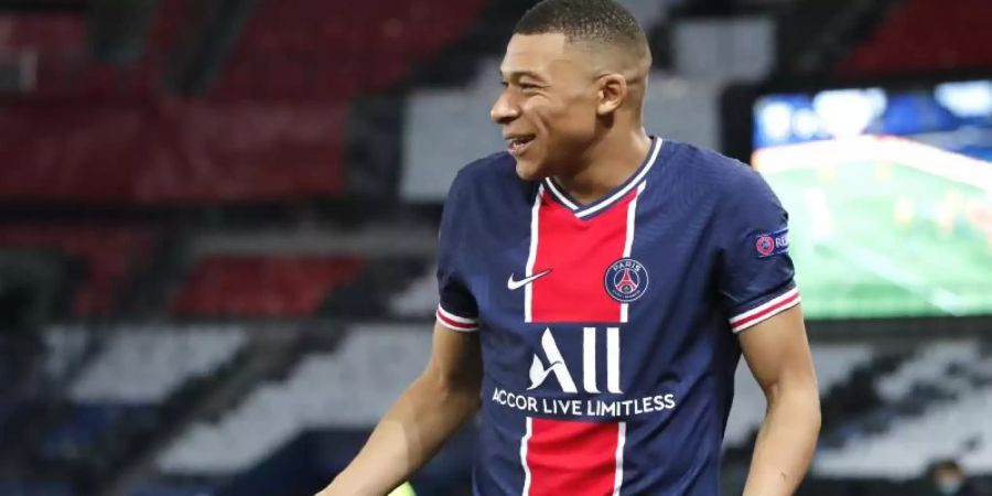 Plagt sich mit Wadenproblemen: PSG-Stürmer Kylian Mbappe. Foto: Francois Mori/AP/dpa