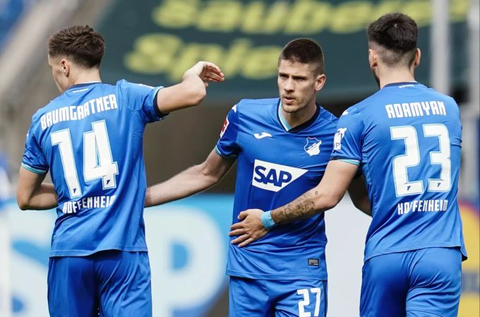 Die Spieler der TSG Hoffenheim feiern ein Tor. TSG Hoffenheim Bundesliga