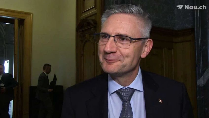 andreas-glarner-nimmt-es-locker