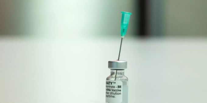 Impfstoff von Biontech/Pfizer Impfstoff von Biontech/Pfizer