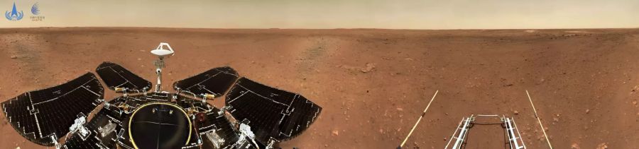 Die Panoramaaufnahme zeigt die Rundumsicht vom Rover.