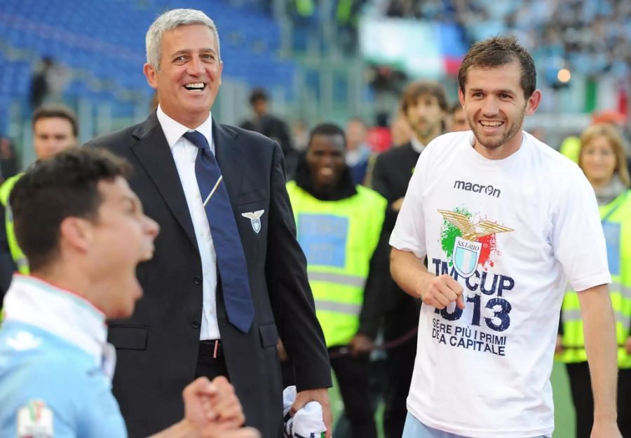 Vladimir Petkovic nach dem Cupsieg mit Lazio 2013. Rechts Finaltorschütze Lulic.