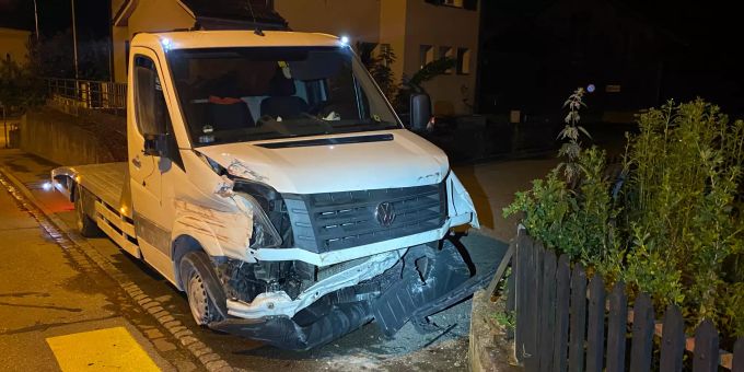 Der Unfallverursacher blieb unverletzt. Unfall