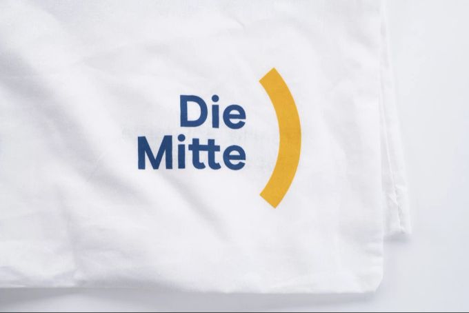 Marianne Binder Mitte Exhibitionist