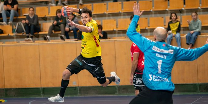 Andrin Schneider wird auch in der kommenden Saison für den TSV St. Otmar auflaufen. Andrin Schneider