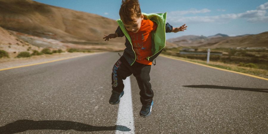 Kinder nehmen Emotionen extrem stark wahr – damit umzugehen, kann sehr schwierig sein.