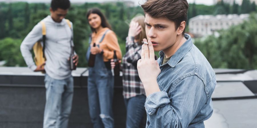 Rauchende Jugendliche können die gesundheitlichen Risiken oft noch nicht abschätzen.