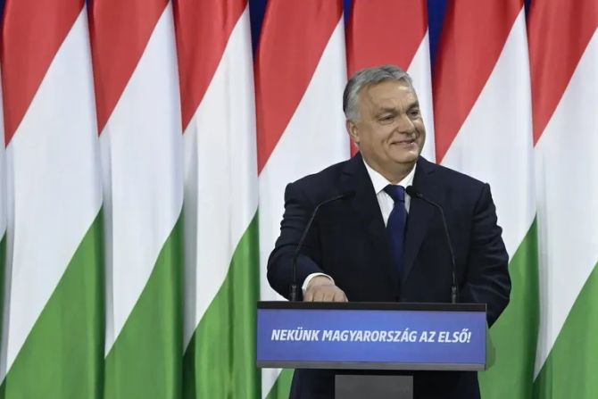 Viktor Orban Ungarn Red