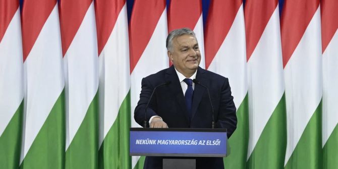 Viktor Orban Ungarn Red