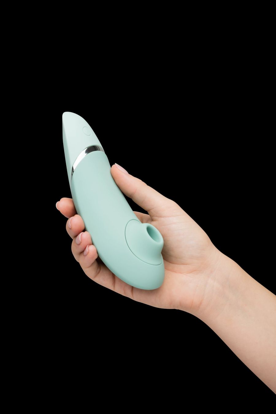 Das heisse Sex-Toy ist mit samtweichem Silikon überzogen – und kommt in drei trendigen Farben daher.