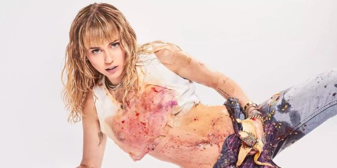Miley Cyrus hat Sex mit Früchten. Miley Cyrus
