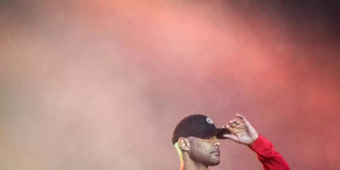 Der französische Rapper Booba hatte den Drehort zur Zeit der Attacke bereits verlassen. Foto: Loic Venance/AFP Der französische Rapper Booba hatte den Drehort zur Zeit der Attacke bereits verlassen. Foto: Loic Venance/AFP