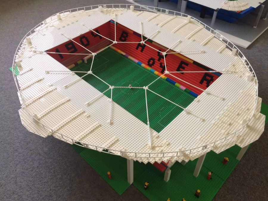 Auch die BayArena von Bayer Leverkusen gibt's bereits als Lego-Kopie.