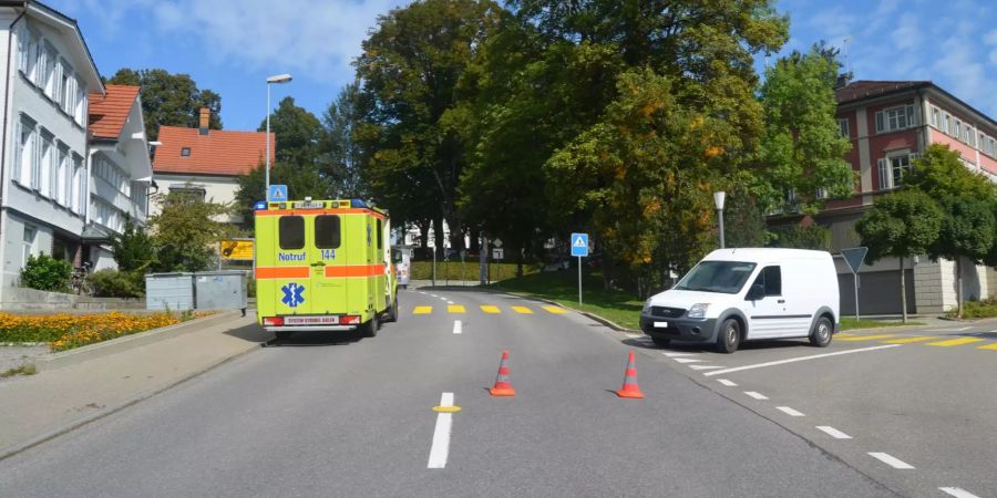 Kollision zwischen Auto und E-Bike