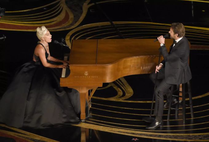 Alles nur gespielt: Lady Gaga und Bradley Cooper singen zusammen den Song Shallow bei den Oscars. Lady Gaga Bradley Cooper