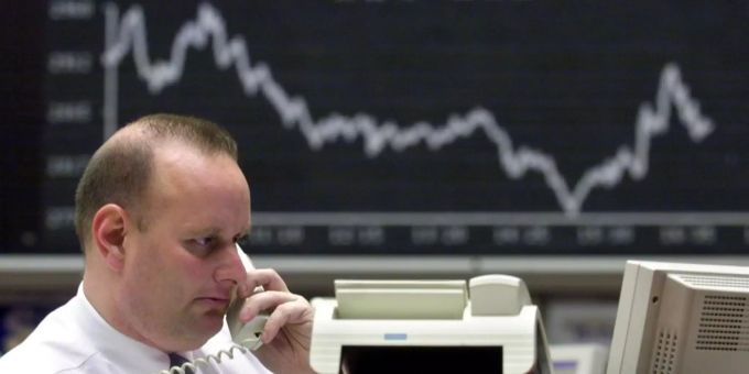 Der Dax Performance Index startet mit Minus. dax performance index