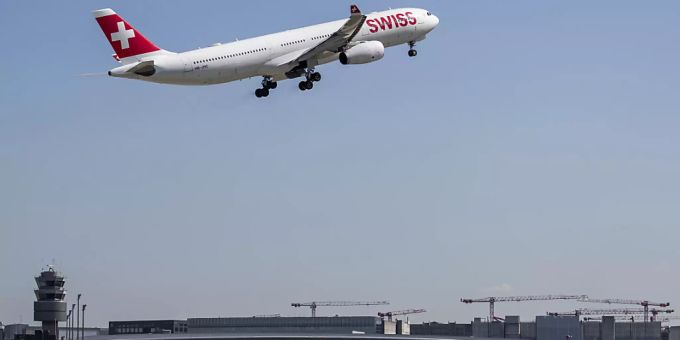 Die Swiss hat im Mai nicht nur mehr Passagiere transportiert, sondern dafür auch mehr Flüge durchgeführt. (Archiv) Die Swiss hat im Mai nicht nur mehr Passagiere transportiert, sondern dafür auch mehr Flüge durchgeführt. (Archiv)