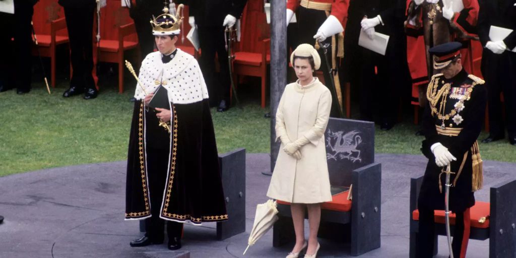 Charles, Prince of Wales trägt seit 50 Jahren seinen Titel