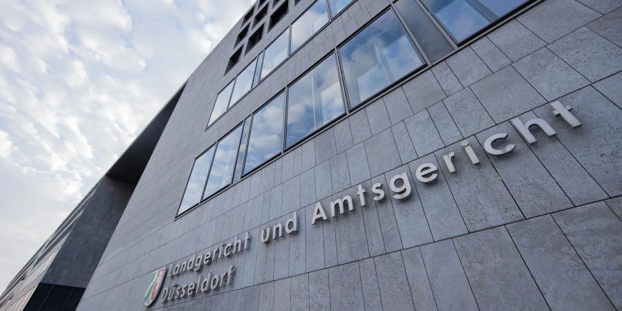 Das Landgericht Düsseldorf hat einen Clan-Chef zu einer Gefängnisstrafe verurteilt.