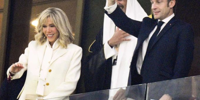 Brigitte und Emmanuel Macron beim WM-Finale in Katar. Brigitte und Emmanuel Macron beim WM-Finale in Katar.