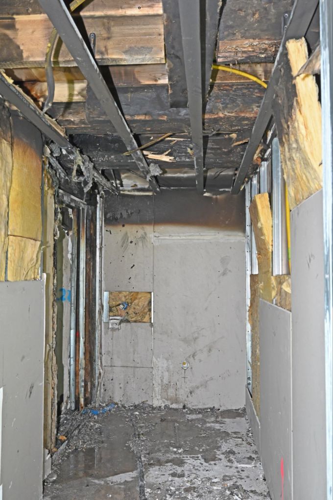 Beim Brand enstand ein Sachschaden. Beim Brand enstand ein Sachschaden.