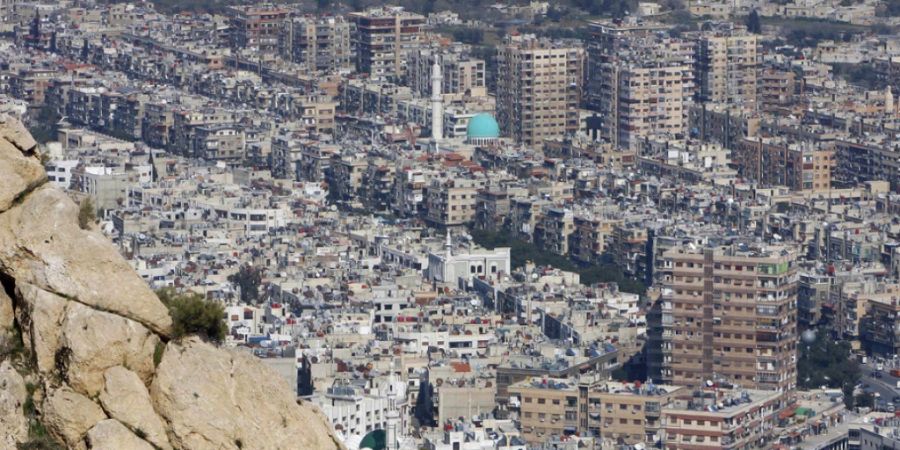 Seit Beginn des Krieges in Syrien im Jahr 2011 hat Israel hunderte Luftangriffe in dem Nachbarland ausgeführt. Im Bild die syrische Hauptstadt Damaskus im Jahr 2013. (Archivbild)