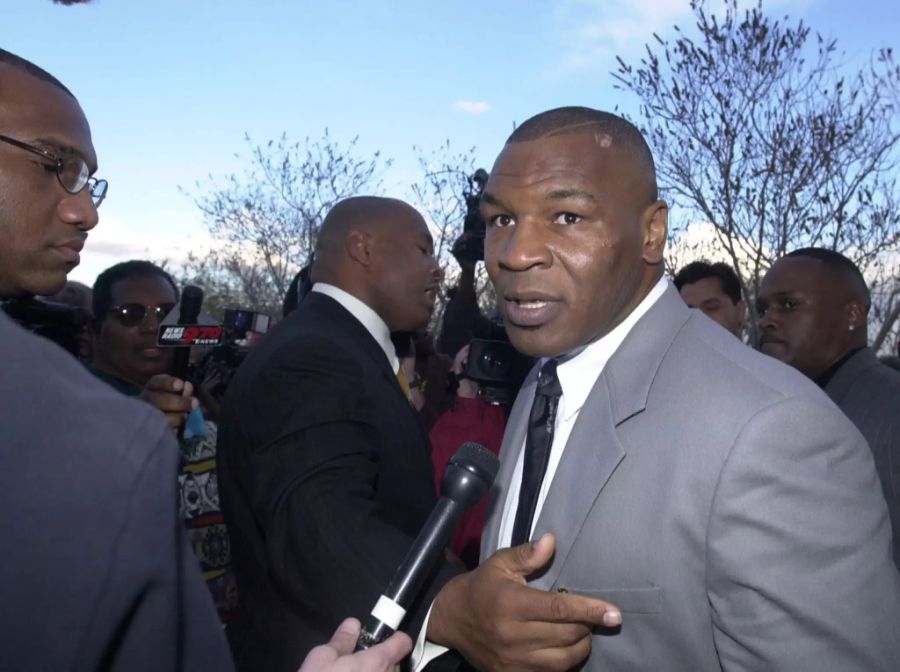 Mike Tyson wurde 1992 wegen Vergewaltigung zu sechs Jahren Haft verurteilt.