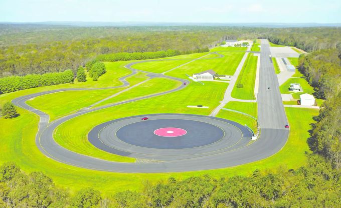 Auf dieser Teststrecke wurden die Fahrzeuge und ihre Systeme geprüft, Autopilot