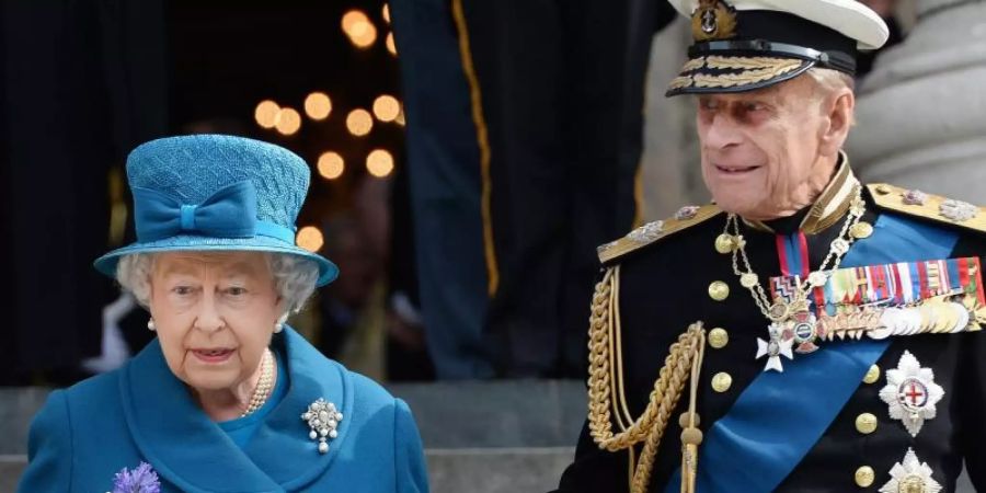 Königin Elizabeth II. und Prinz Philip verbrachten in diesem Jahr viel Zeit gemeinsam auf Schloss Windsor. Foto: Andy Rain/EPA/dpa