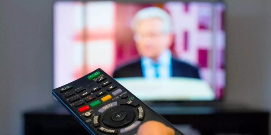 Mieter sollen nach Plänen der Bundesregierung über die Nebenkostenabrechnung keine TV-Kosten mehr zahlen müssen. Foto: Monika Skolimowska/dpa