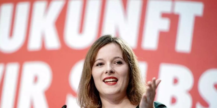Die neu gewählte Bundesvorsitzende der Jusos, Jessica Rosenthal. Foto: Kay Nietfeld/dpa