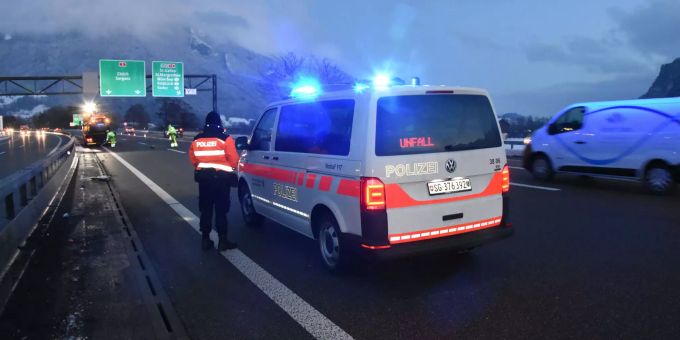 Drei Kollisionen auf Autobahn. Drei Kollisionen auf Autobahn