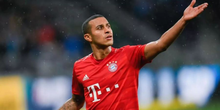Droht gegen Frankfurt auszufallen: Bayern-Profi Thiago. Foto: Tom Weller/dpa