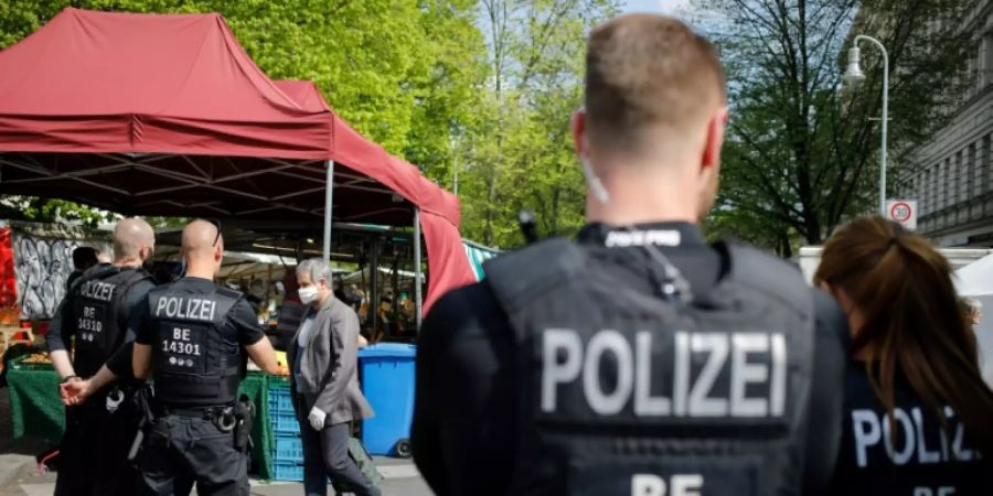 Polizisten bei der Arbeit