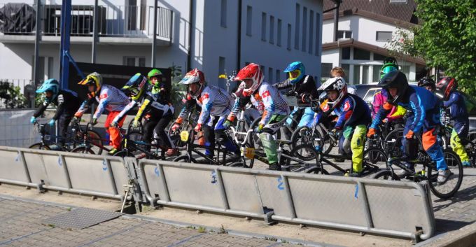 Startgattertraining. BMX-Club Zetzbu