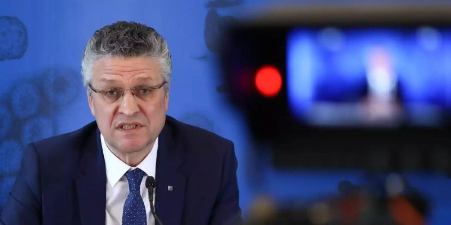 RKI-Präsident Lothar Wieler: Nach Schätzungen seines Instituts haben in Deutschland rund 123.500 Menschen die Infektion mit Corona überstanden. Foto: Christian Mang/POOL reuters/dpa