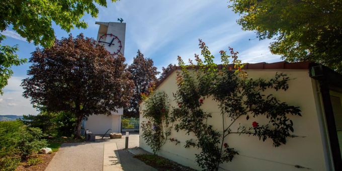 Die reformierte Kirche in Bergdietikon. Die reformierte Kirche in Bergdietikon.