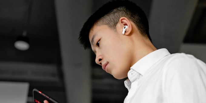 Werden immer beliebter: In-Ear-Kopfhörer wie Airpods von Apple. In-Ear-Kopfhörer