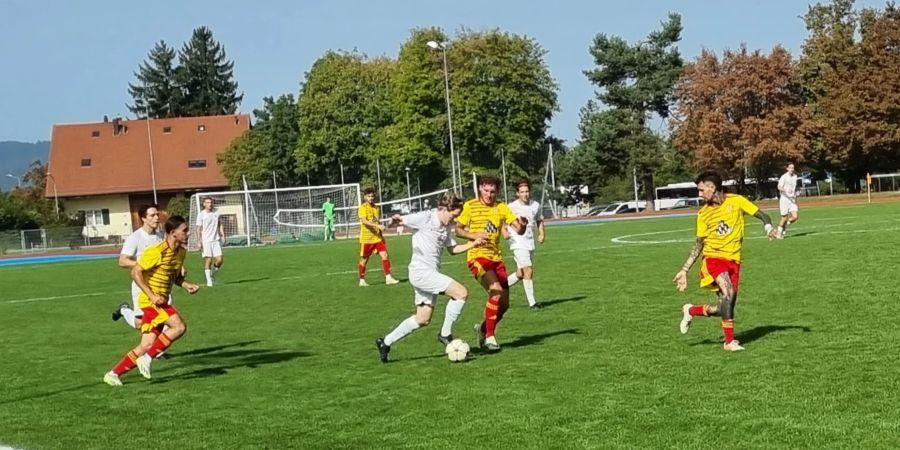 Küsnacht spielet gegen den FC Zürich-Affoltern