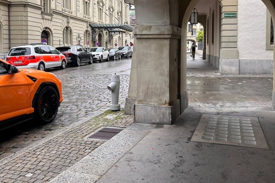 Der Vorfall ereignete sich am Donnerstagmorgen, 28. August, an der Herrengasse in der Berner Altstadt.