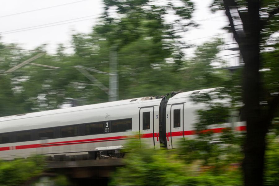 Der Bund gibt an, dass die Schweiz über eine Milliarde Franken für Strecken und Anschlüsse an das europäische Hochgeschwindigkeitsnetzt ausgegeben habe.