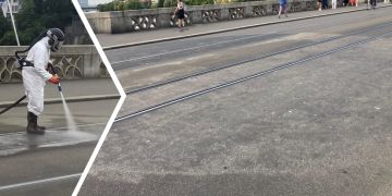 Mittlere Brücke Basel EM-Fussbälle