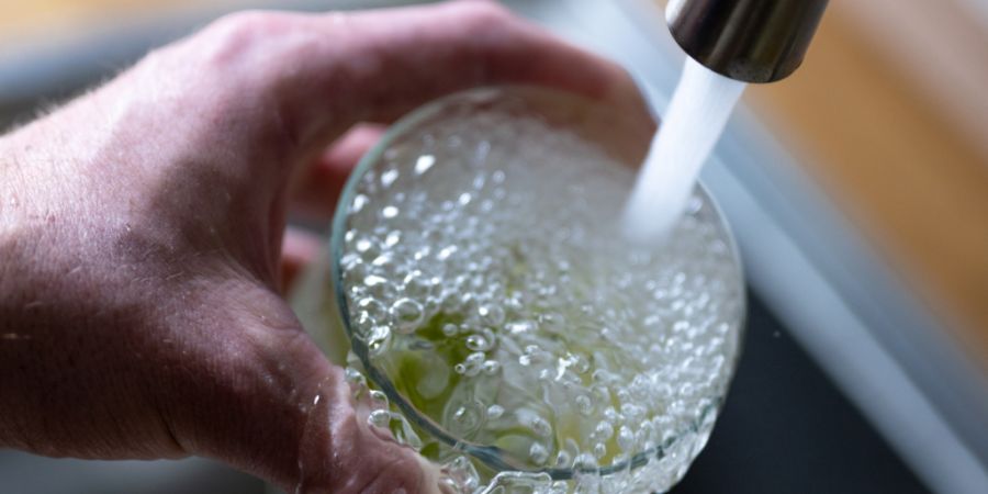 Das Hahnenwasser in Küblis kann gemäss der Gemeinde wieder getrunken werden. (Symbolbild)