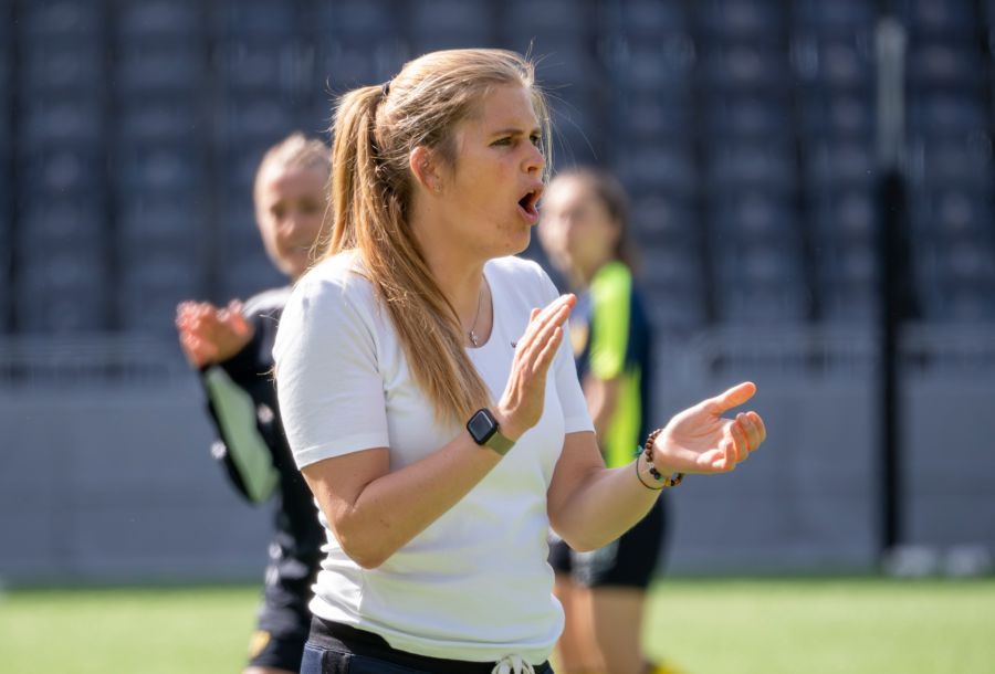 Imke Wübbenhorst YB Frauen