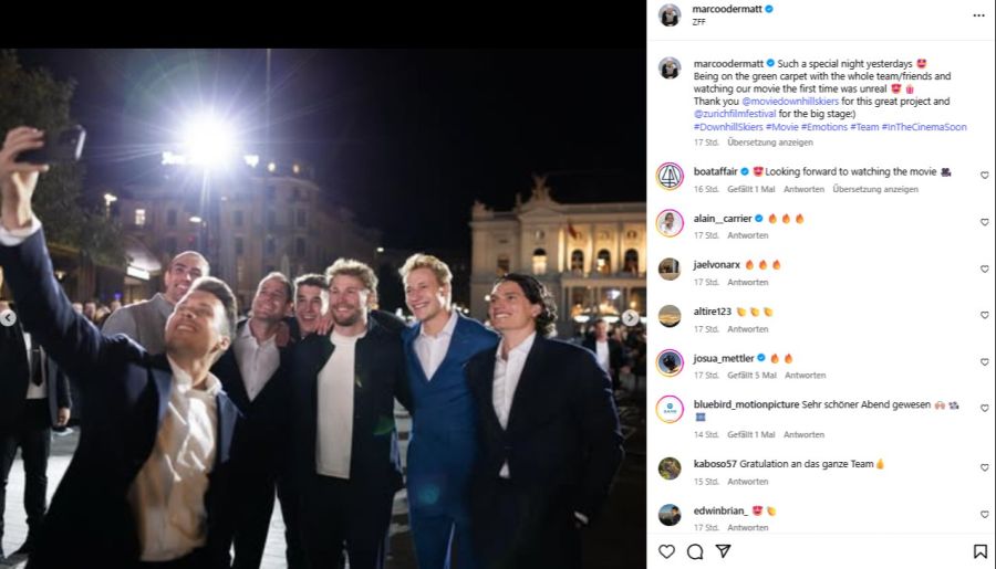Gino Caviezel knipst ein Seflie mit den Kollegen.