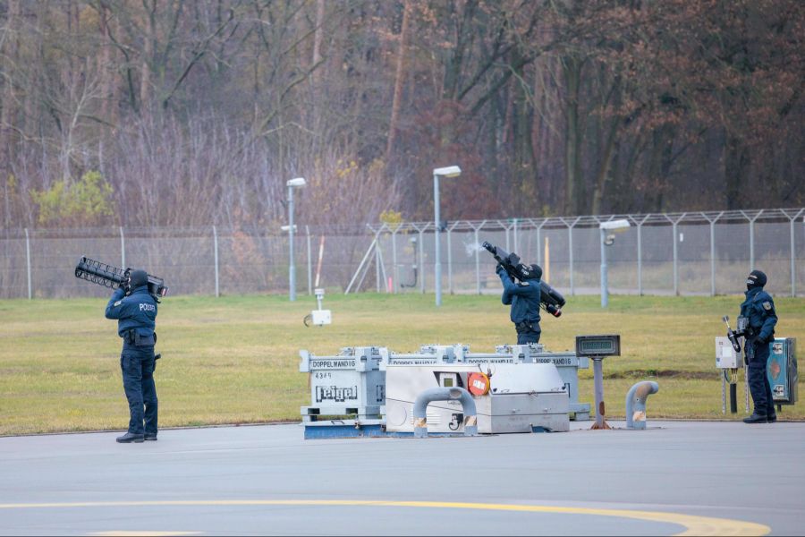 Drohnenabwehr Polizei Flughafen Berlin
