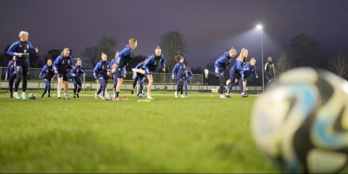 Möchten die Juniorinnen noch für den Verein opfern? (Symbolbild) Fussball Verein