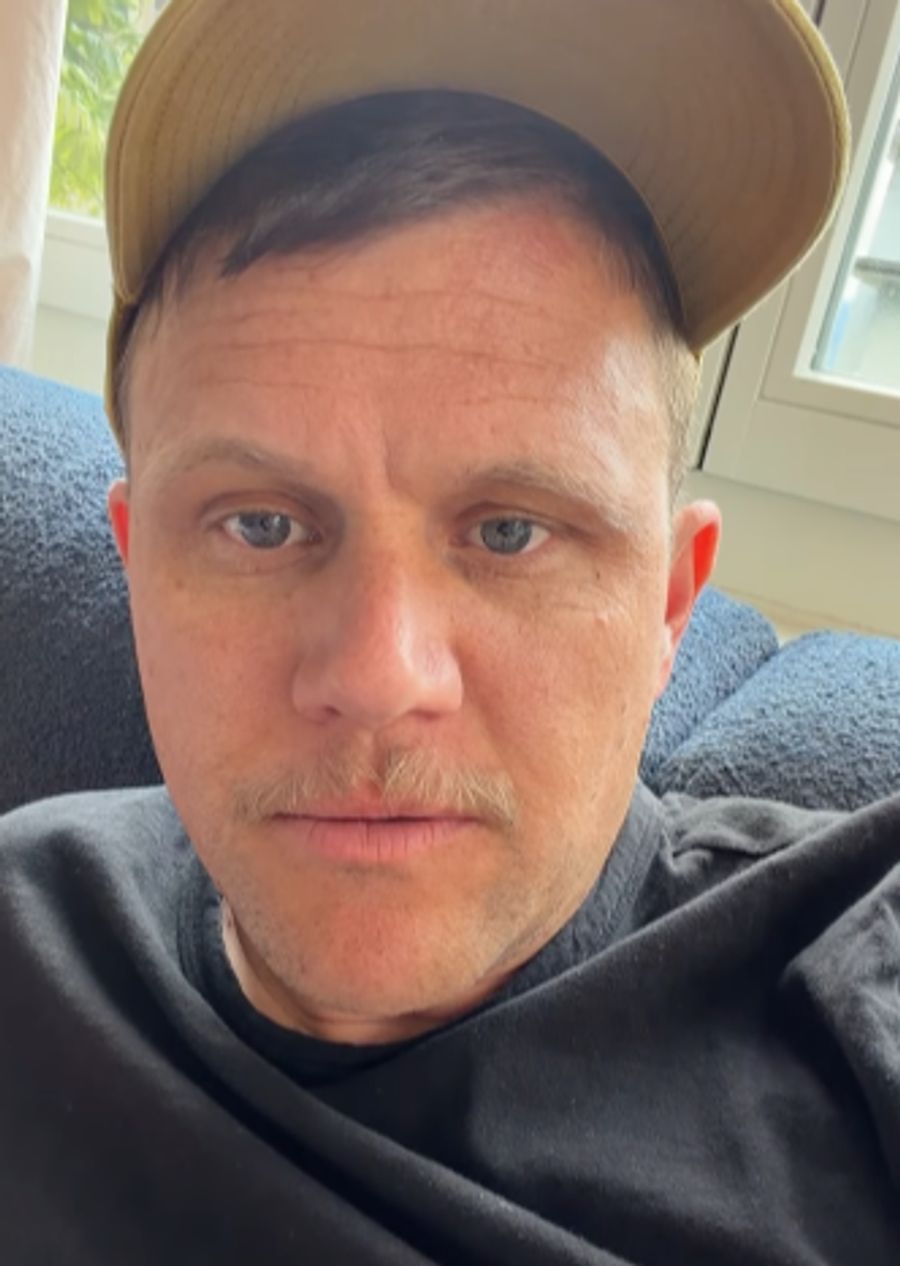Rapper Knackeboul hat das Video trocken mit dem Kommentar «Dachschregi» auf seinem Profil geteilt.
