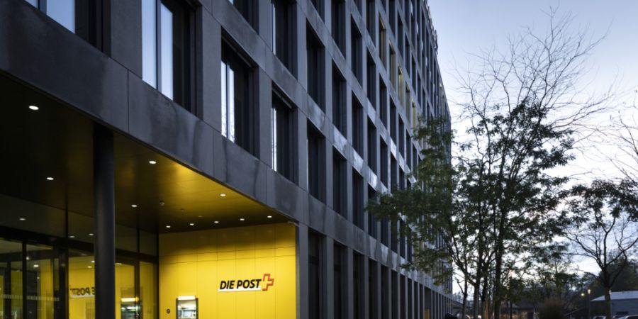 Der Hauptsitz der Schweizerischen Post AG im Wankdorf in Bern. Die Post hat im ersten Halbjahr 2026 den Gewinn gesteigert. (Archivbild)